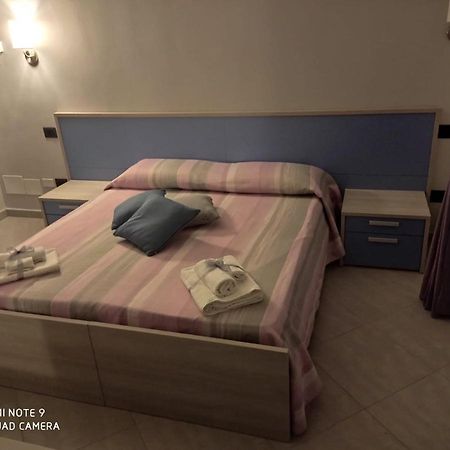Affittacamere Borgata Marina Roseto Capo Spulico Exteriér fotografie