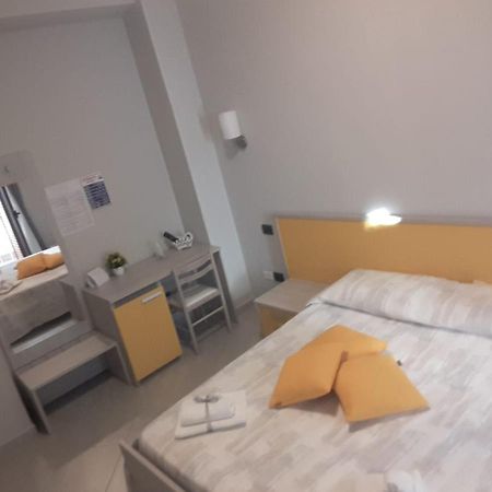 Affittacamere Borgata Marina Roseto Capo Spulico Exteriér fotografie
