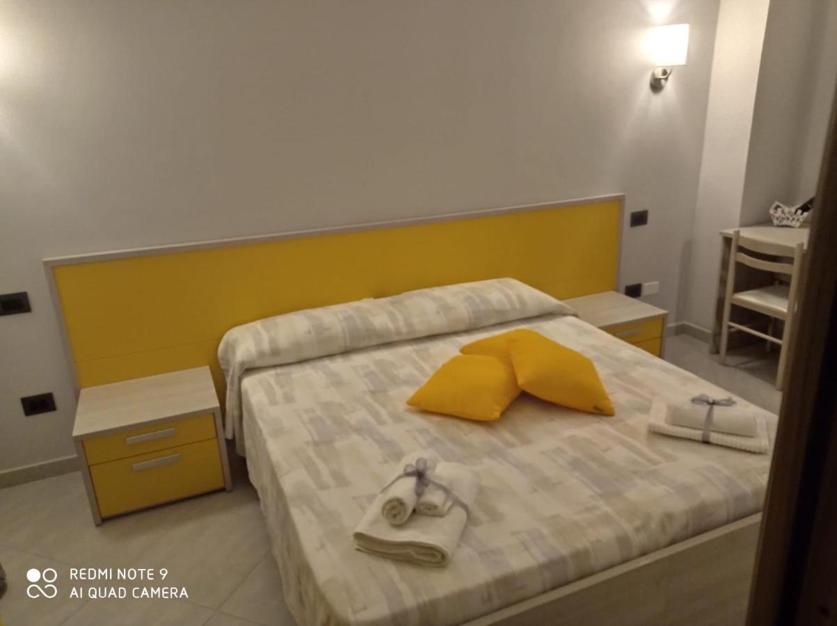 Affittacamere Borgata Marina Roseto Capo Spulico Exteriér fotografie