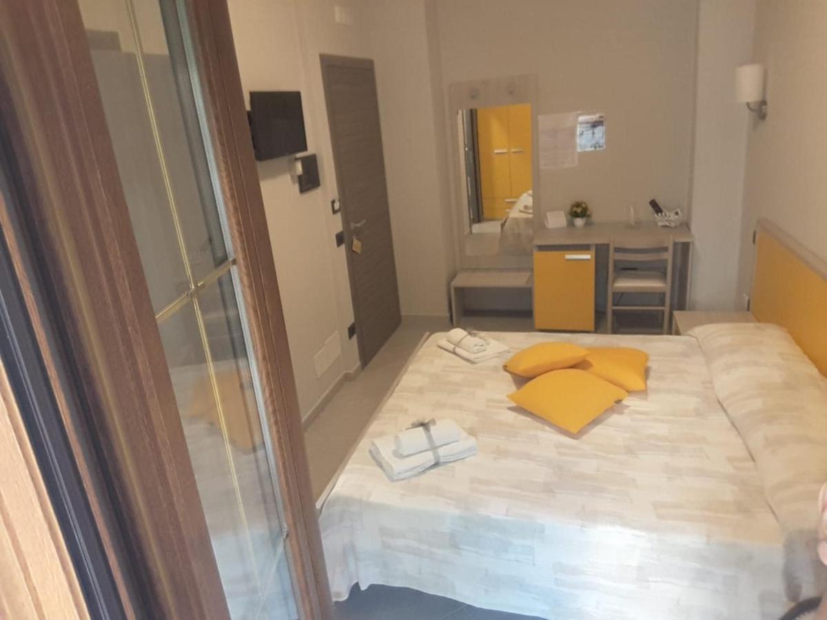 Affittacamere Borgata Marina Roseto Capo Spulico Exteriér fotografie